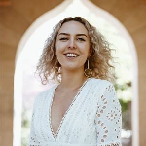 Meet your Posher, Caroline